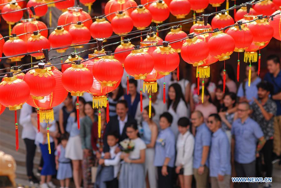 MALAYSIA-KUALA LUMPUR-CHINESE NEW YEAR-RED LANTERN