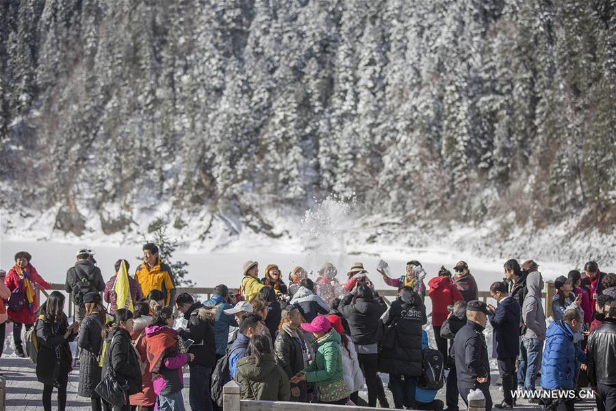 CHINA-SICHUAN-JIUZHAI VALLEY-REOPENING(CN)