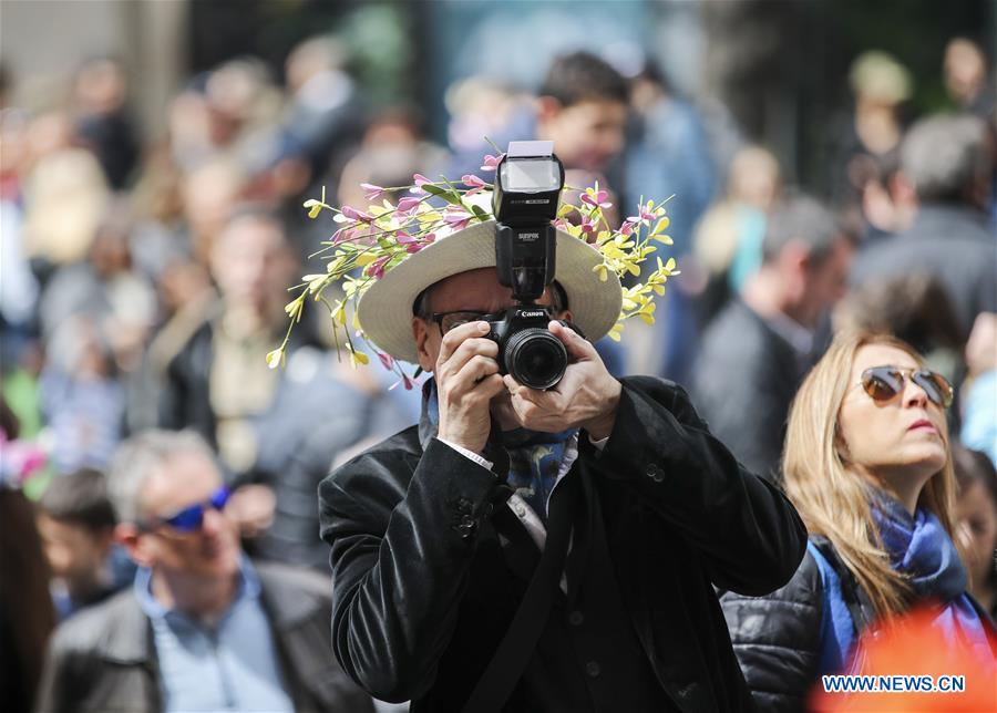 U.S.-NEW YORK-EASTER-BONNET-PARADE