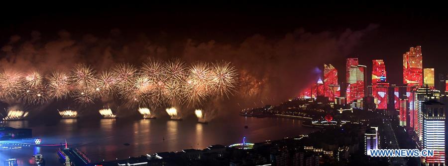 (SCO SUMMIT) CHINA-QINGDAO-SCO-LIGHTS-FIREWORKS-SHOW (CN)