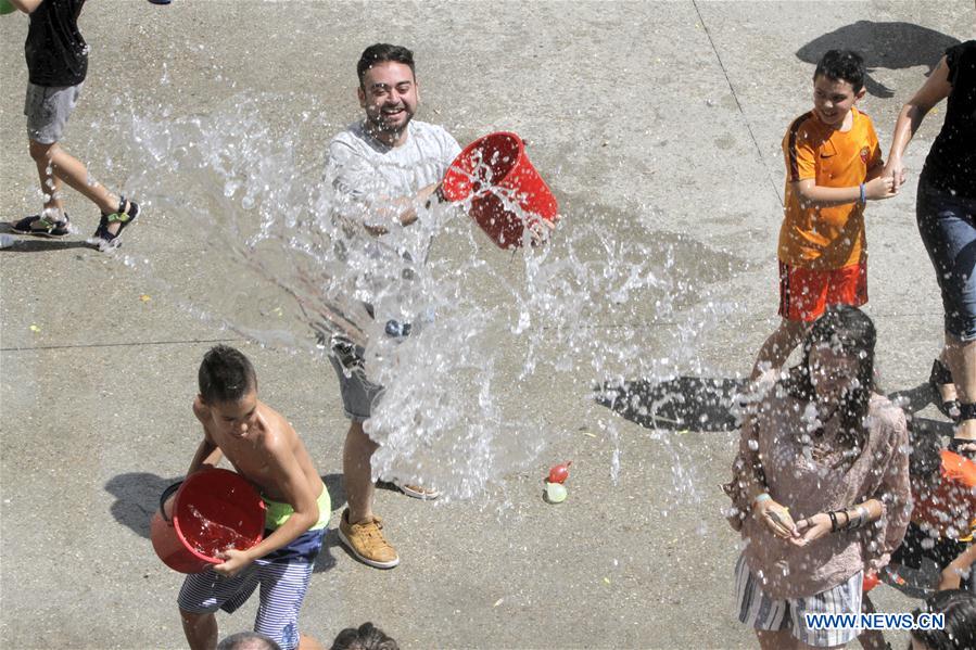 ROMANIA-BUCHAREST-WATER FIGHT