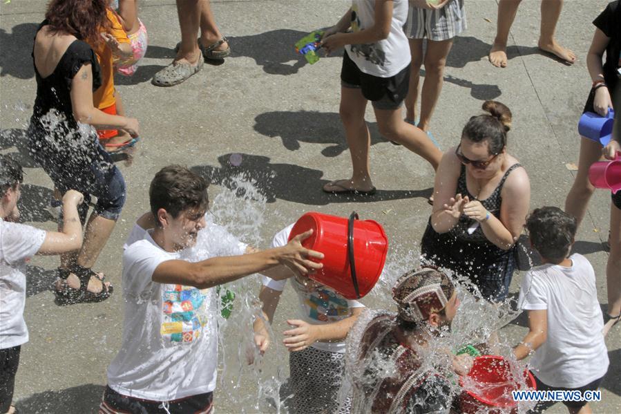 ROMANIA-BUCHAREST-WATER FIGHT