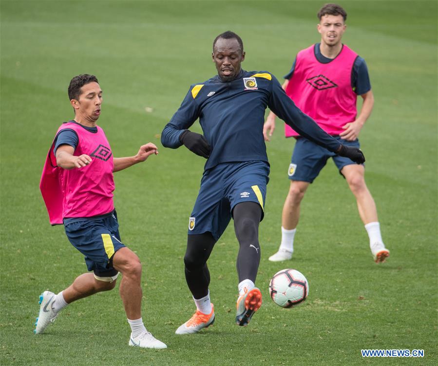 (SP)AUSTRALIA-GOSFORD-SOCCER-USAIN BOLT