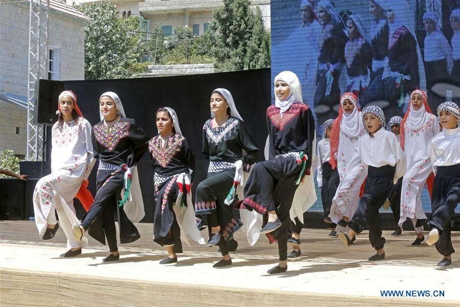 LEBANON-MAASER-EL CHOUF-DABKE DANCE DAY