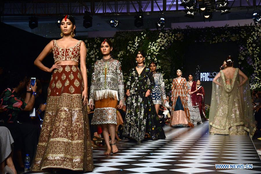 PAKISTAN-LAHORE-FASHION WEEK