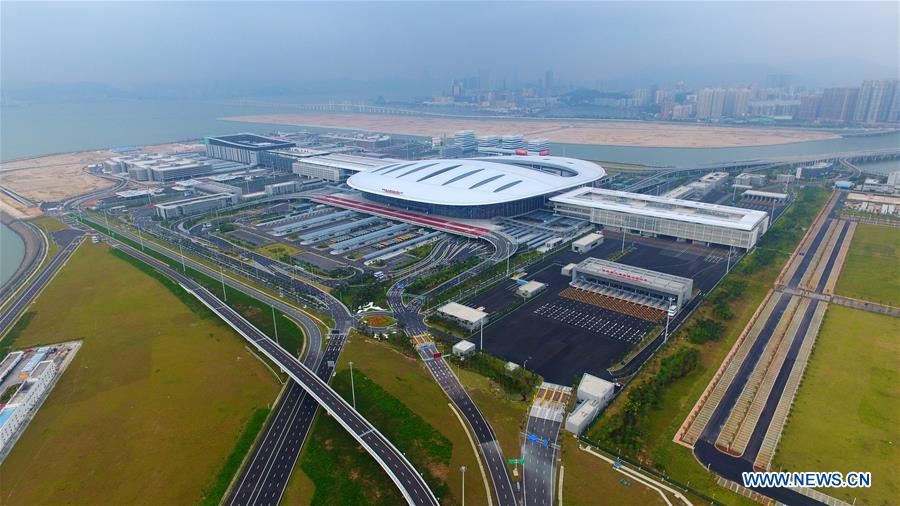 CHINA-HONG KONG-ZHUHAI-MACAO BRIDGE-OPEN TO TRAFFIC (CN)