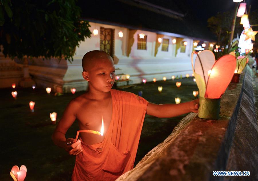 LAOS-LUANG PRABANG-OK PHANSA FESTIVAL