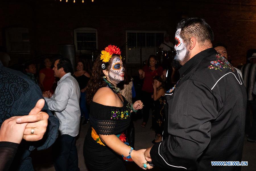 U.S.-LOS ANGELES-DAY OF THE DEAD-DANCE