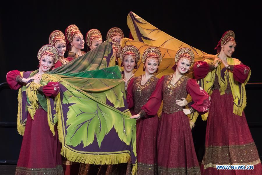 HUNGARY-BUDAPEST-RUSSIAN FOLK DANCE 