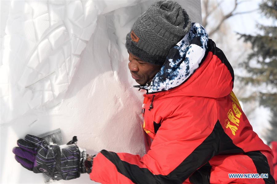 CHINA-HARBIN-SNOW SCULPTURE (CN)  