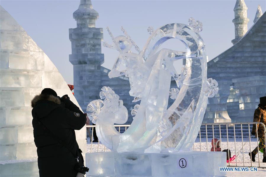 CHINA-HARBIN-ICE SCULPTURE (CN)