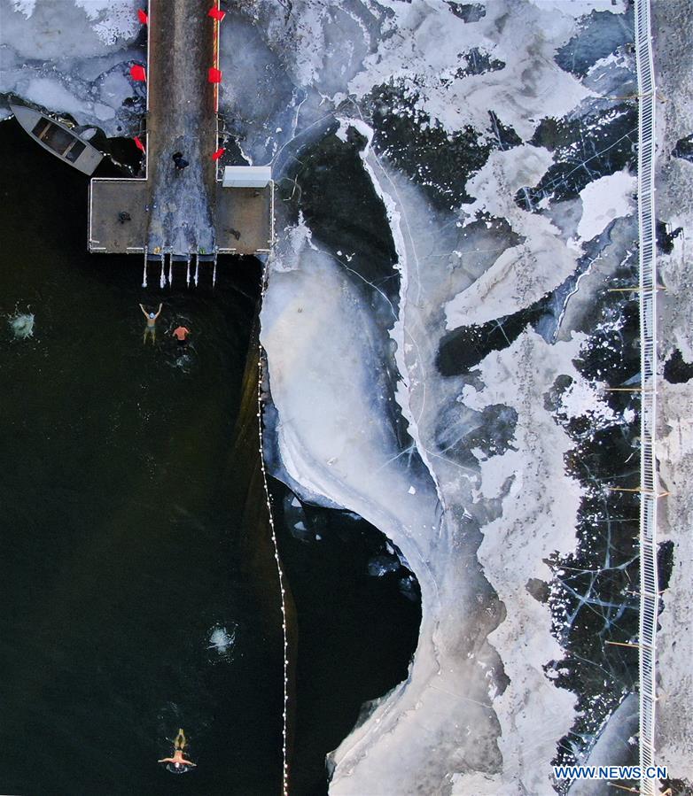 # CHINA-JILIN-CHANGCHUN-WINTER SWIMMING (CN)