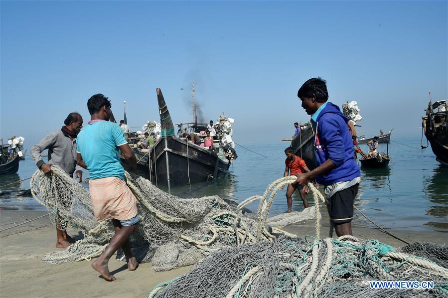 BANGLADESH-COX'S BAZAR-FISHING