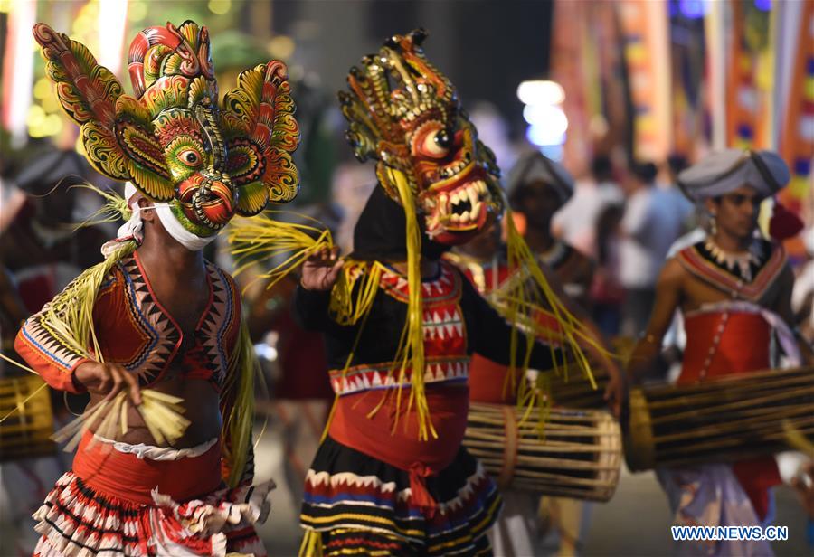 SRI LANKA-COLOMBO-NAVAM-DANCERS