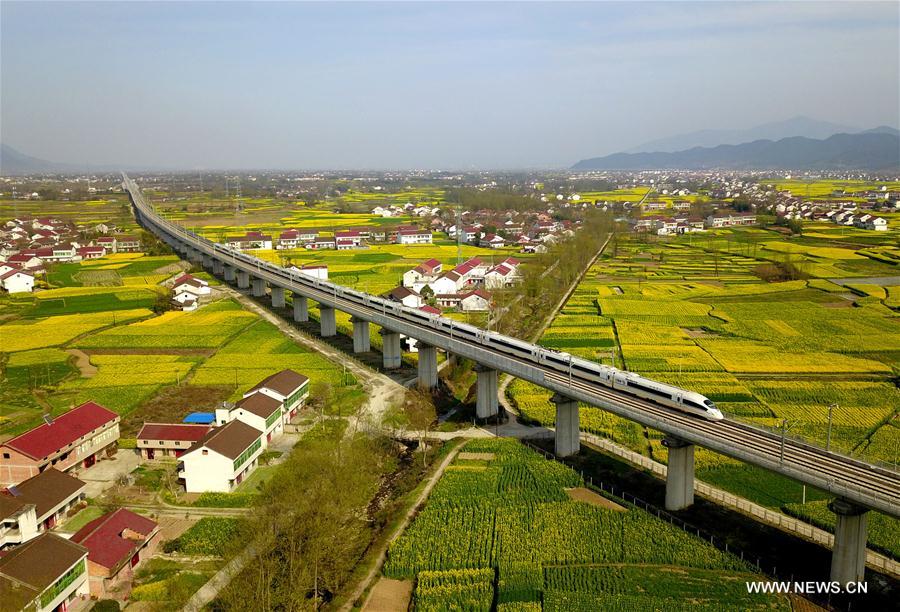 #CHINA-HANZHONG-SPRING-TRAIN (CN)