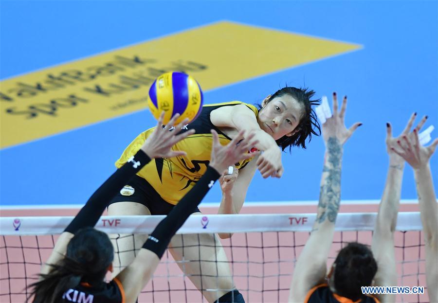 (SP)TURKEY-ISTANBUL-VOLLEYBALL-TURKISH WOMEN LEAGUE-VAKIFBANK VS ECZACIBASI