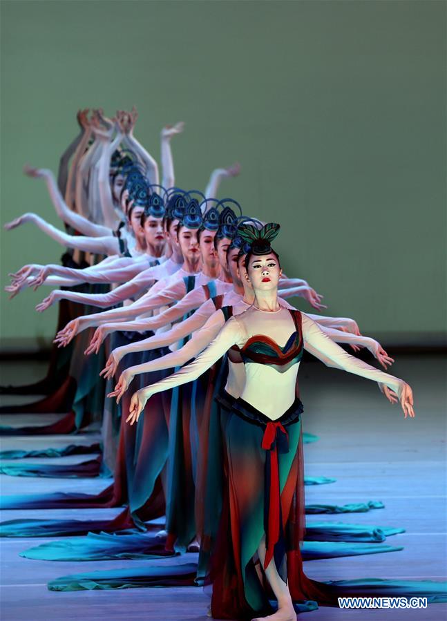 CHINA-SHANGHAI-BALLET DRAMA-DUNHUANG (CN)