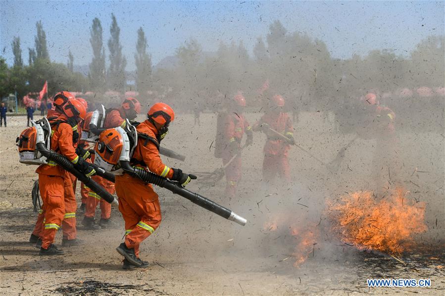 CHINA-HOHHOT-FIREMAN-TRAINING (CN)