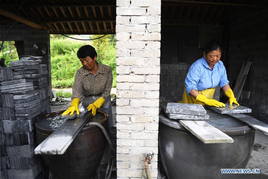 CHINA-ANHUI-CULTURAL HERITAGE-BRICK MAKING (CN)