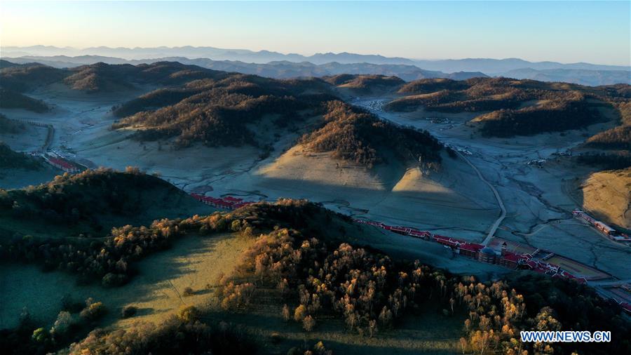 CHINA-SHAANXI-AUTUMN-PASTURE-SCENERY (CN)