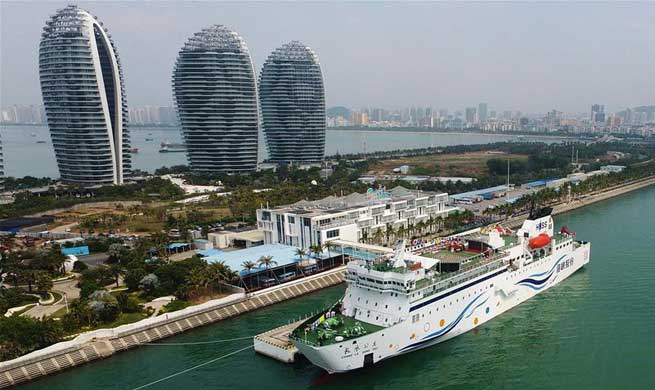 Hainan aims to be int'l tourism consumption center