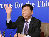 尹蔚民回應(yīng)熱點(diǎn)：就業(yè)、養(yǎng)老、延遲退休