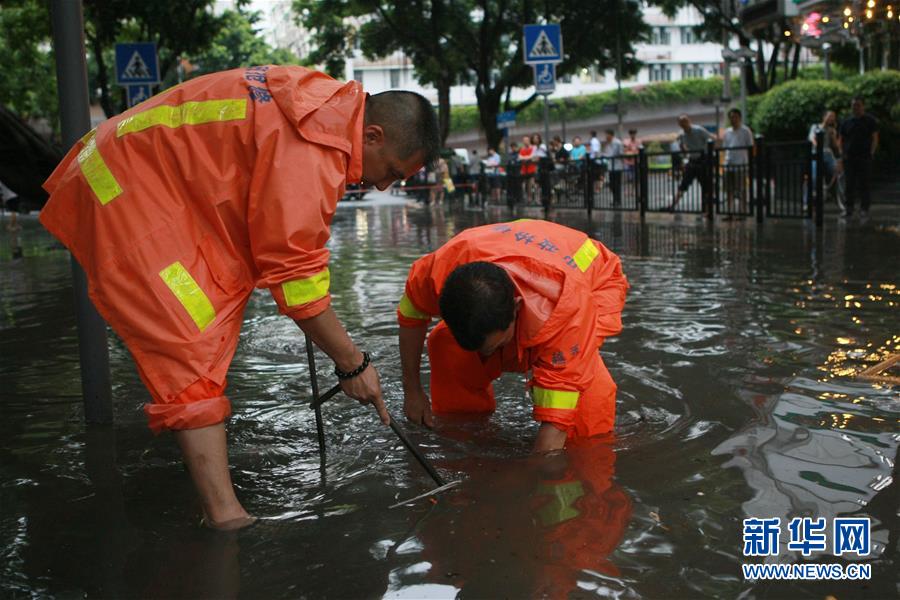 （環境）（3）臺風“艾云尼”攜雨襲廣州