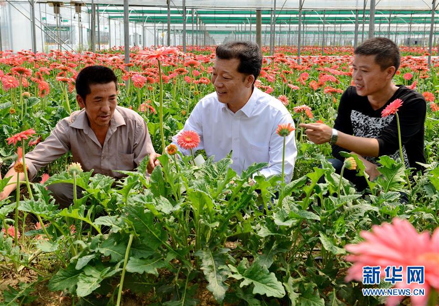 （新華全媒頭條·圖文互動）（6）挺起新時代的精神脊梁——寫在中國共產黨成立97周年之際