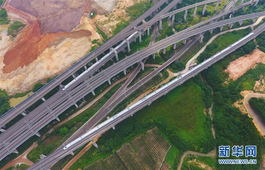 （經濟）（3）全國鐵路實行新列車運行圖