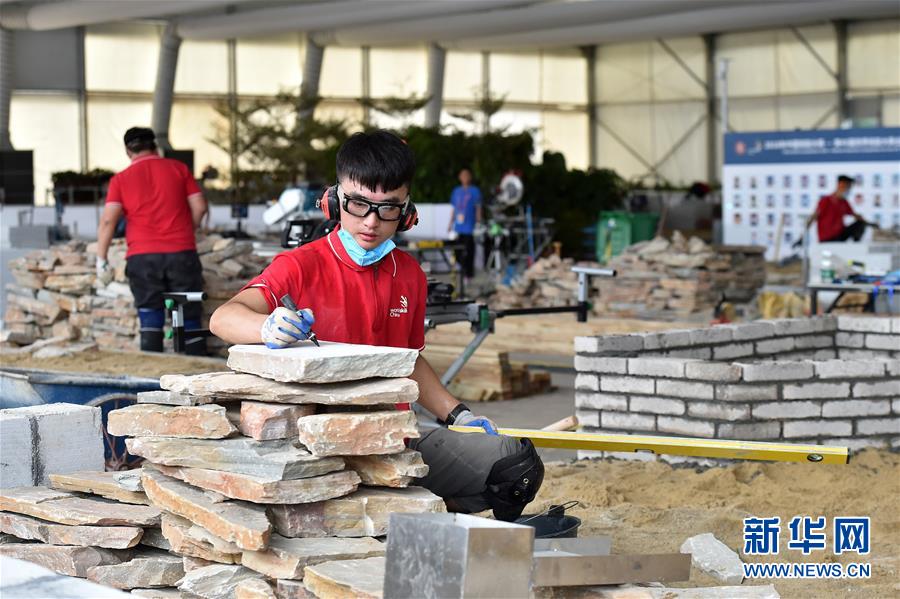 （新華全媒頭條·圖文互動）（2）上下合力，聚力破障，開辟“大國工匠”建設(shè)新格局