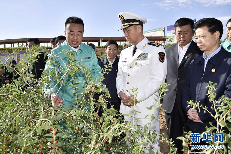 （時政）苗華率中央代表團五分團在中衛看望慰問各族各界干部群眾