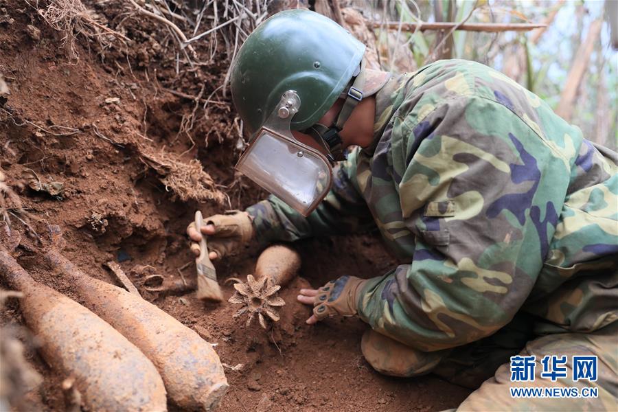 （圖文互動）（1）和平年代，離死神最近的人——南部戰區陸軍云南掃雷大隊邊境掃雷排爆記事