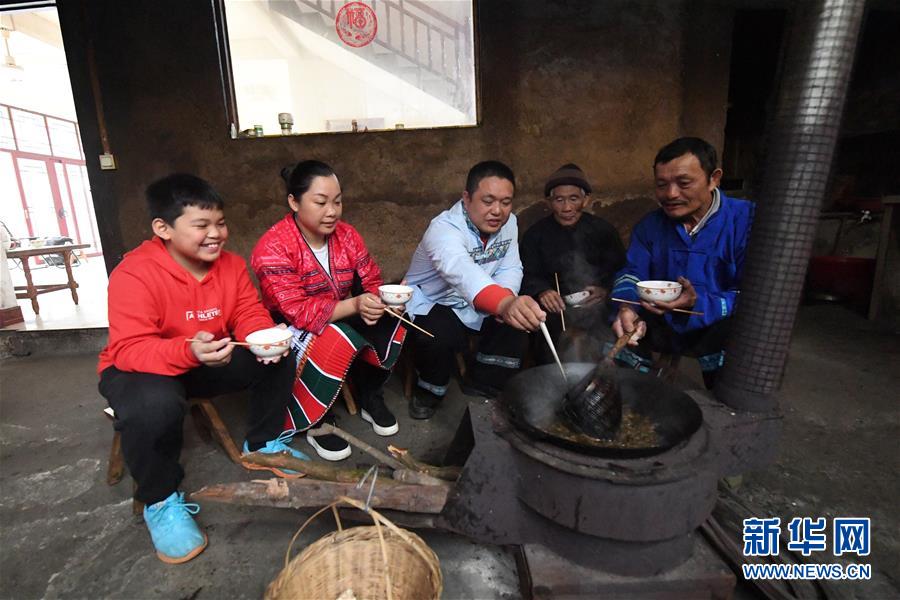 （輝煌60年·壯美新廣西·圖文互動）（2）和睦相處一家親 攜手并進謀發展——廣西民族團結發展觀察