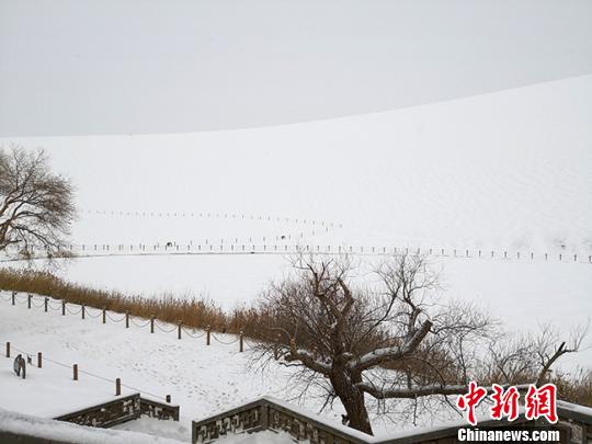 甘肅持續降雪遍現“冰雪盛宴”多地氣溫創50年新低