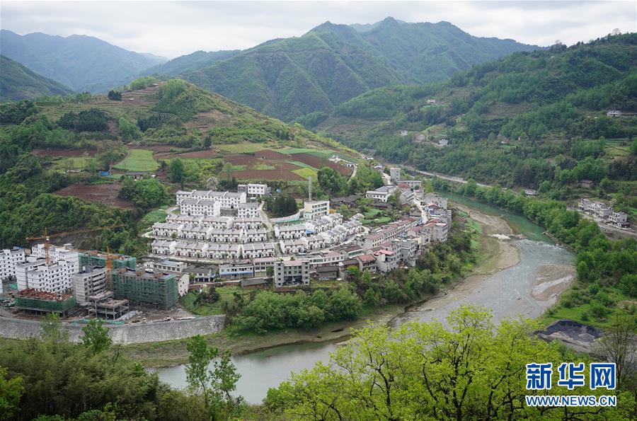 （走基層 聽民聲·圖文互動）（1）電商扶貧 讓陜西山區農業擁抱“藍海”