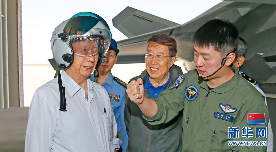 （人民空軍70年·圖文互動）（4）我愛祖國的藍天——空軍強軍主題紀念封8張“同框照”背后的故事 