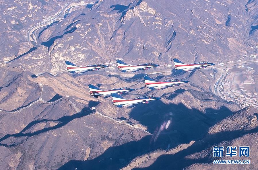 （人民空軍70年·圖文互動）（6）我愛祖國的藍天——空軍強軍主題紀念封8張“同框照”背后的故事 