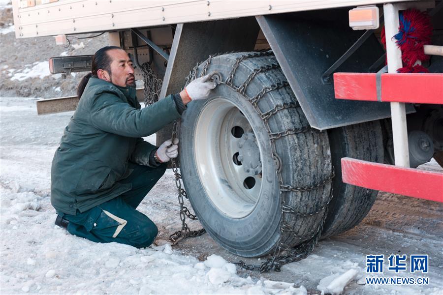 （新華全媒頭條·圖文互動）（4）格?；ㄩ_滿天路——寫在川藏公路通車65周年之際