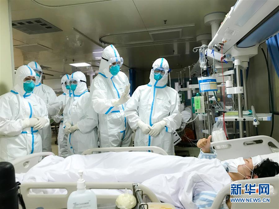 （新華全媒頭條·圖文互動）（3）新華社評論員：危難時刻，黨員干部要挺身而出——論堅決打贏疫情防控阻擊戰