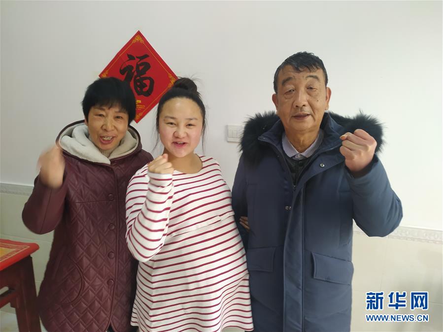 （一線抗疫群英譜·圖文互動）（4）羅文浩：“女兒，你的名字里有溫暖，有榮光！”