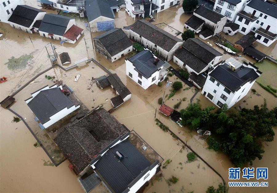 #（環境）（2）安徽黃山：暴雨引發洪澇災害 被困群眾及時轉移