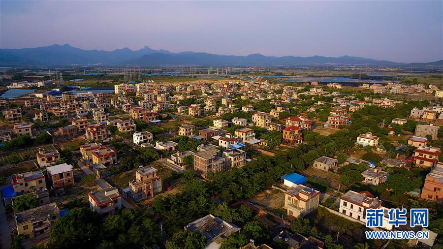 （新華全媒頭條·走向我們的小康生活·圖文互動）（14）留住鄉愁留住美——千村競秀綴瓊州