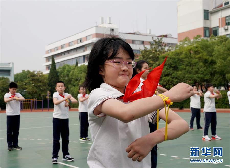 （新華全媒頭條·圖文互動）（19）“美麗的中國夢屬于你們”——以習近平同志為核心的黨中央關心少年兒童工作紀實