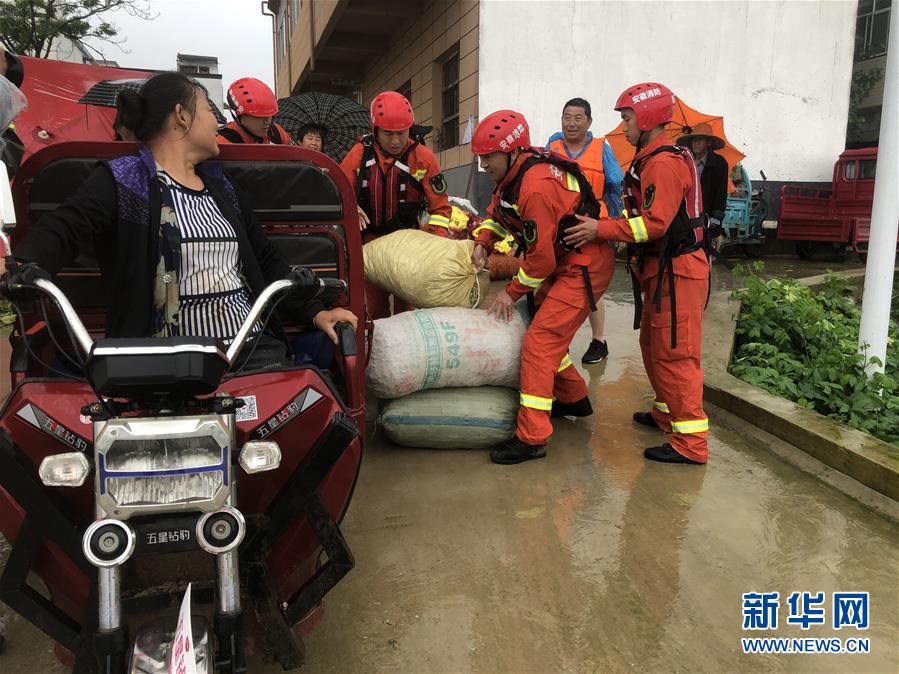 （防汛抗洪·圖文互動）（1）王家壩，你還好嗎？——二探“千里淮河第一閘”開閘后的水中莊臺