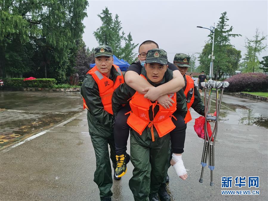 （防汛抗洪·圖文互動）（5）哪里有需要就戰斗在哪里——武警安徽總隊黃山支隊抗洪搶險記事