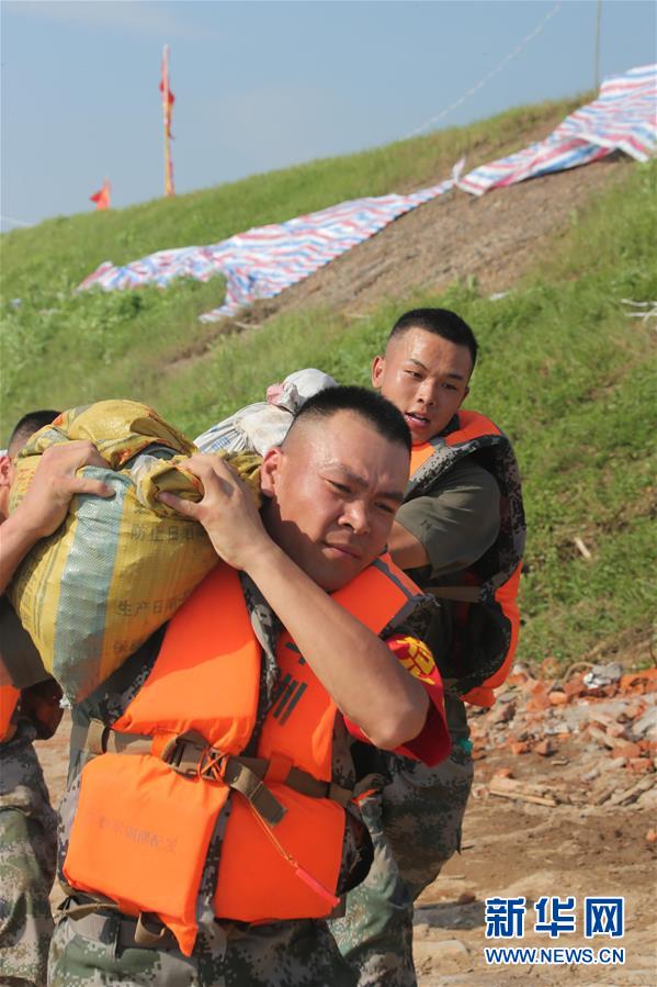 （在習近平強軍思想指引下·我們在戰位報告·圖文互動）（1）陸軍第71集團軍某旅“王杰班”：做新時代王杰式好戰士