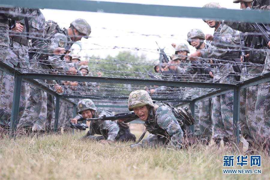 （在習(xí)近平強(qiáng)軍思想指引下·我們?cè)趹?zhàn)位報(bào)告·圖文互動(dòng)）（3）千里移防，鐵心跟黨走——南部戰(zhàn)區(qū)陸軍第75集團(tuán)軍某紅軍旅政治建軍、練兵備戰(zhàn)記事