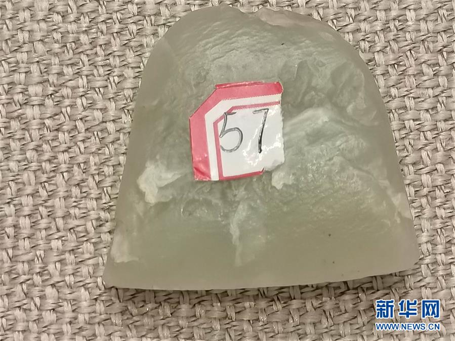 （文化視點·聽文物講故事·圖文互動）（1）豪橫！古人扛著玉斧在羅布泊打獵