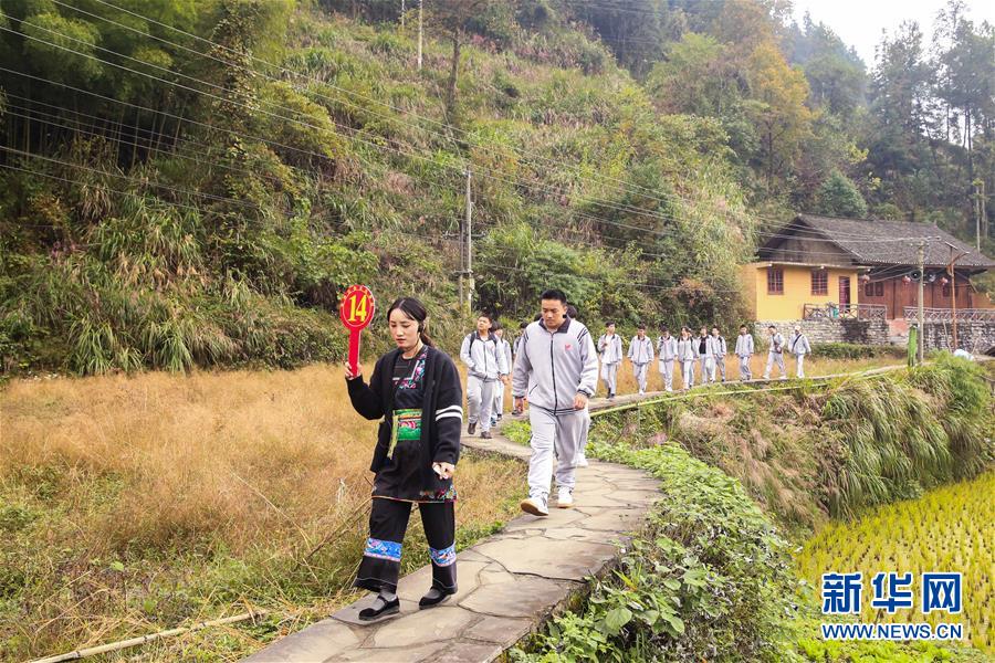 （在習近平新時代中國特色社會主義思想指引下——新時代新作為新篇章·習近平總書記關切事·圖文互動）（3）精準扶貧7年，十八洞村“長”出10余種新職業