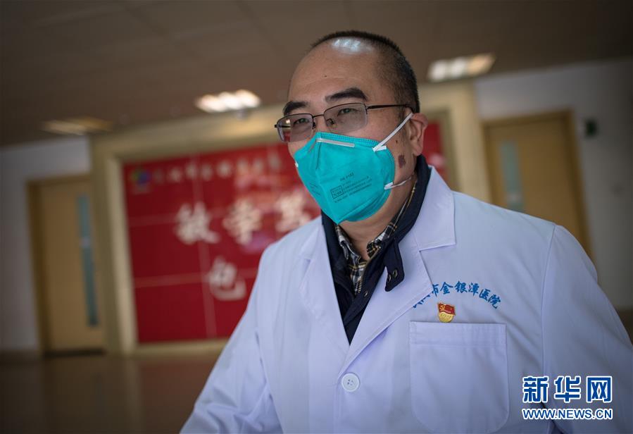 （抗疫先進事跡·圖文互動）（3）張定宇：疫情“暴風眼”里，“漸凍”之軀與時間賽跑